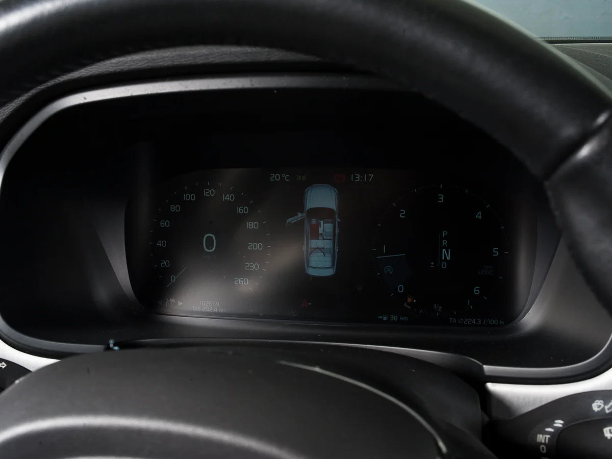 Volvo S90 — foto 19 de 22
