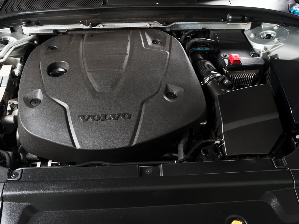 Volvo S90 — foto 20 de 22