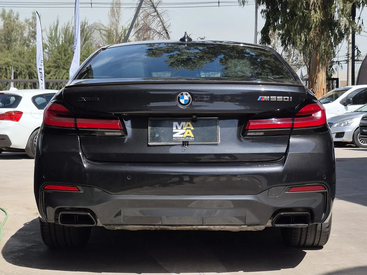 BMW 550 — foto 5 de 14