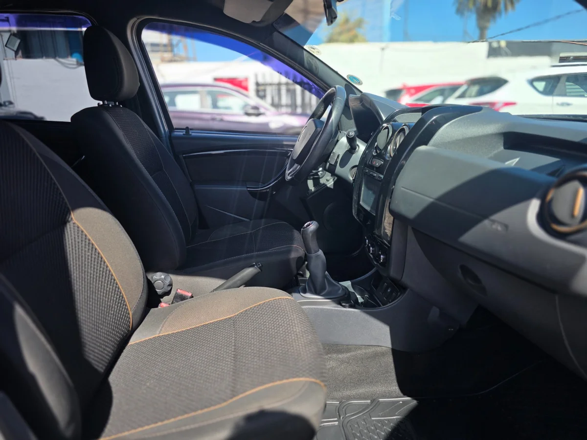 Renault Duster Zen — foto 8 de 11