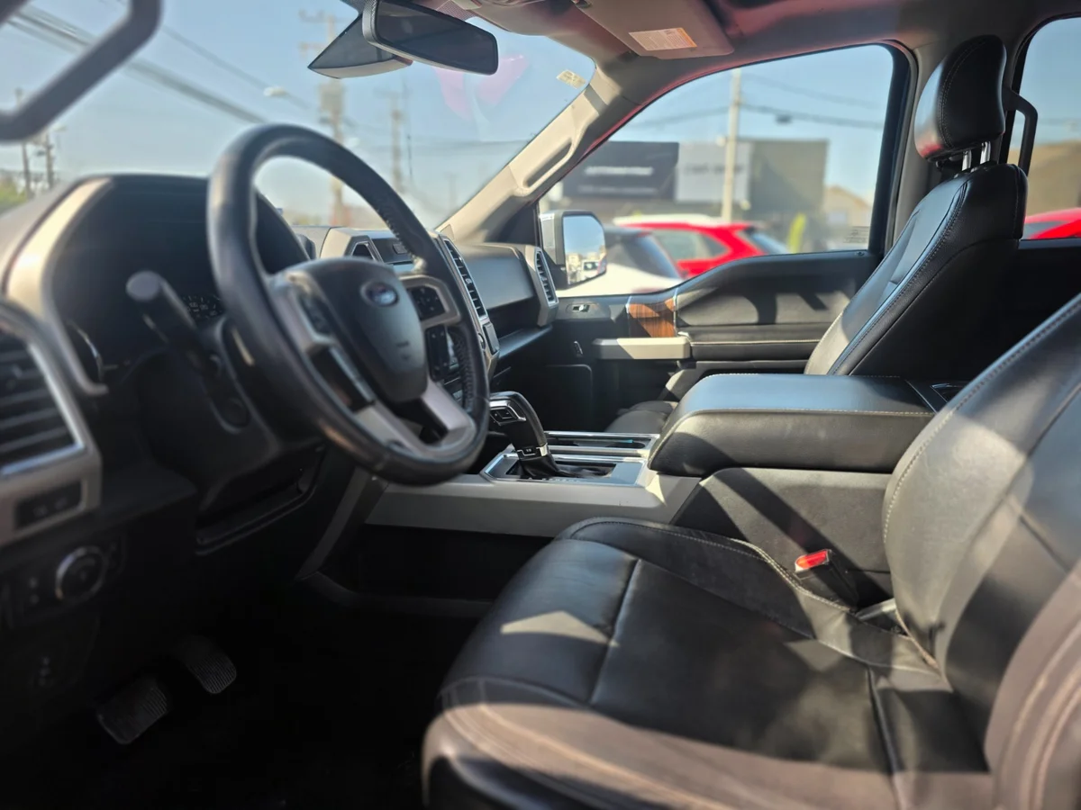 Ford F150 Lariat 5.0L V8 — foto 10 de 11