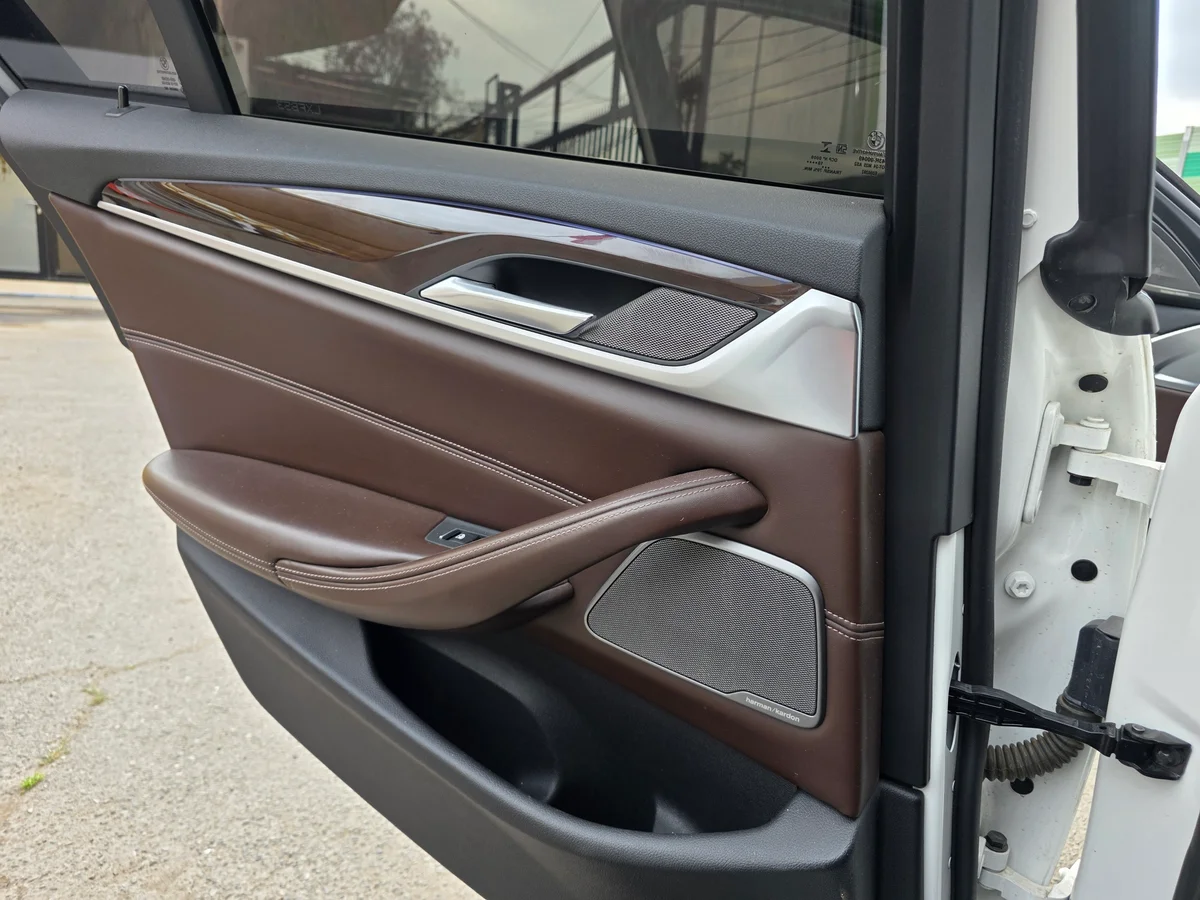 BMW 530 — foto 13 de 15