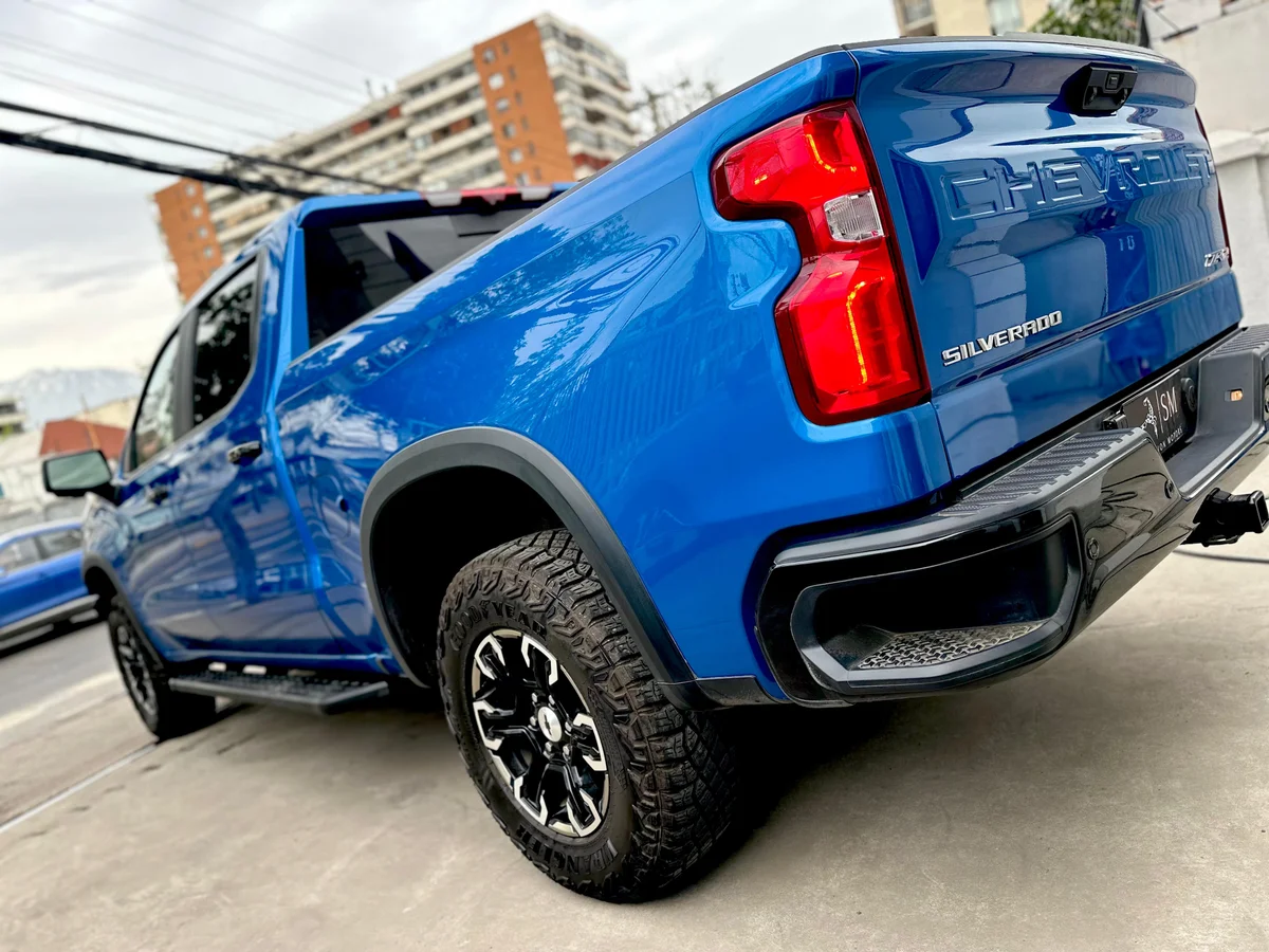 Chevrolet Silverado Zr2 — foto 17 de 21