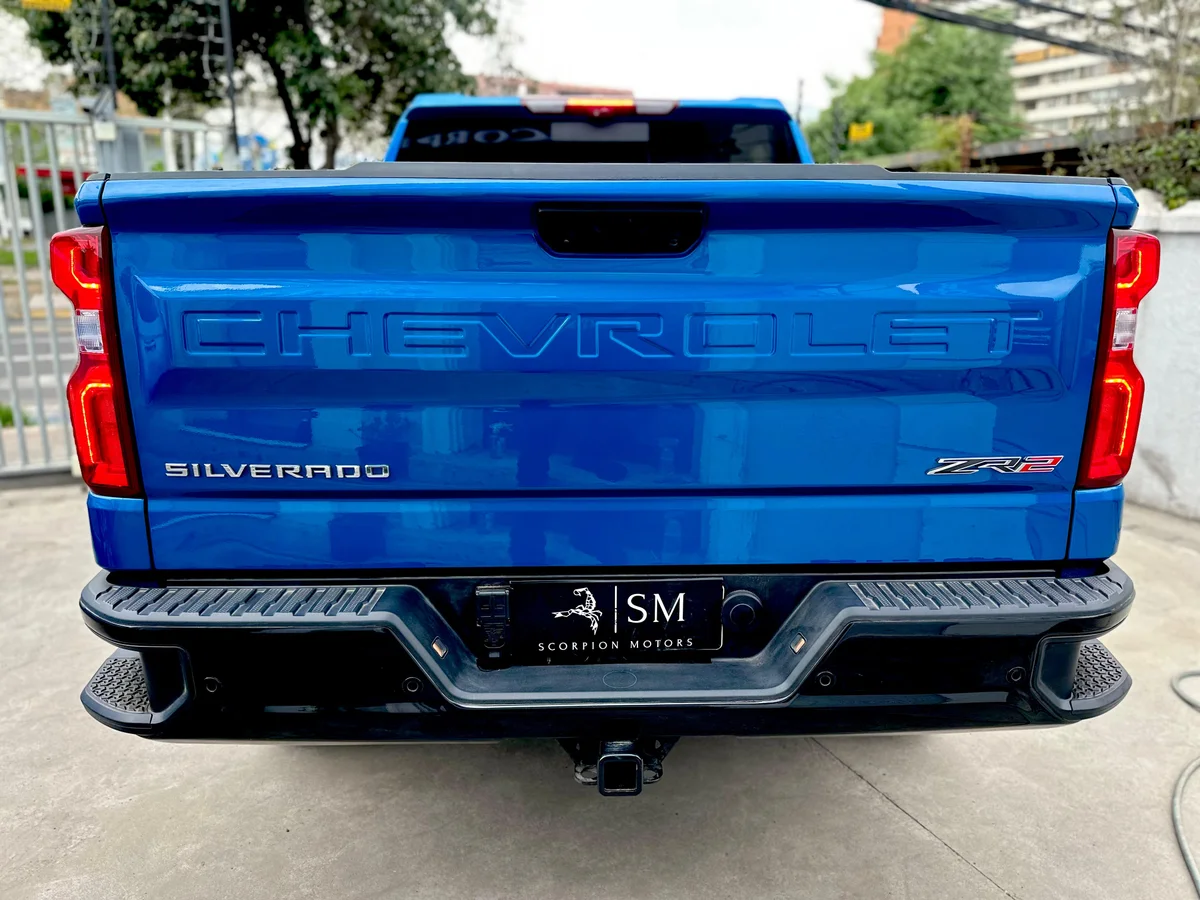 Chevrolet Silverado Zr2 — foto 18 de 21