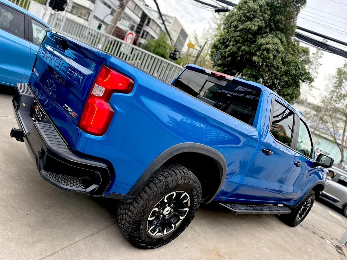 Chevrolet Silverado Zr2 — foto 19 de 21
