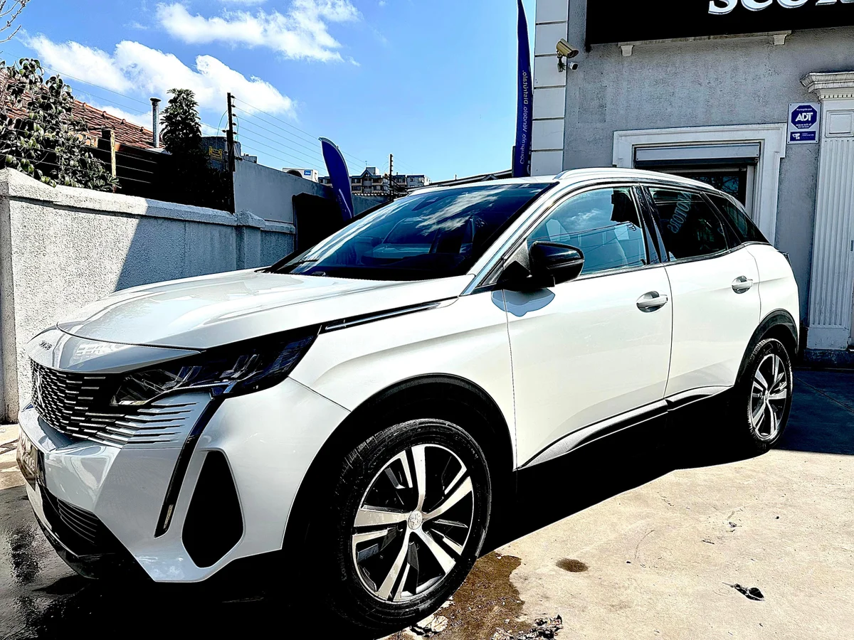 Peugeot 3008 Active Pack 1.5 Bluehdi 130 — foto 3 de 16