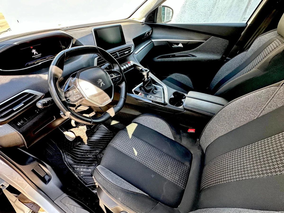 Peugeot 3008 Active Pack 1.5 Bluehdi 130 — foto 4 de 16