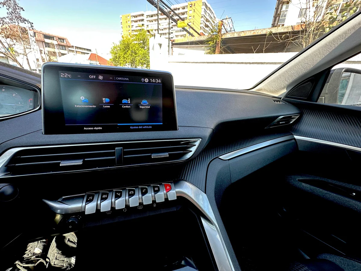 Peugeot 3008 Active Pack 1.5 Bluehdi 130 — foto 8 de 16