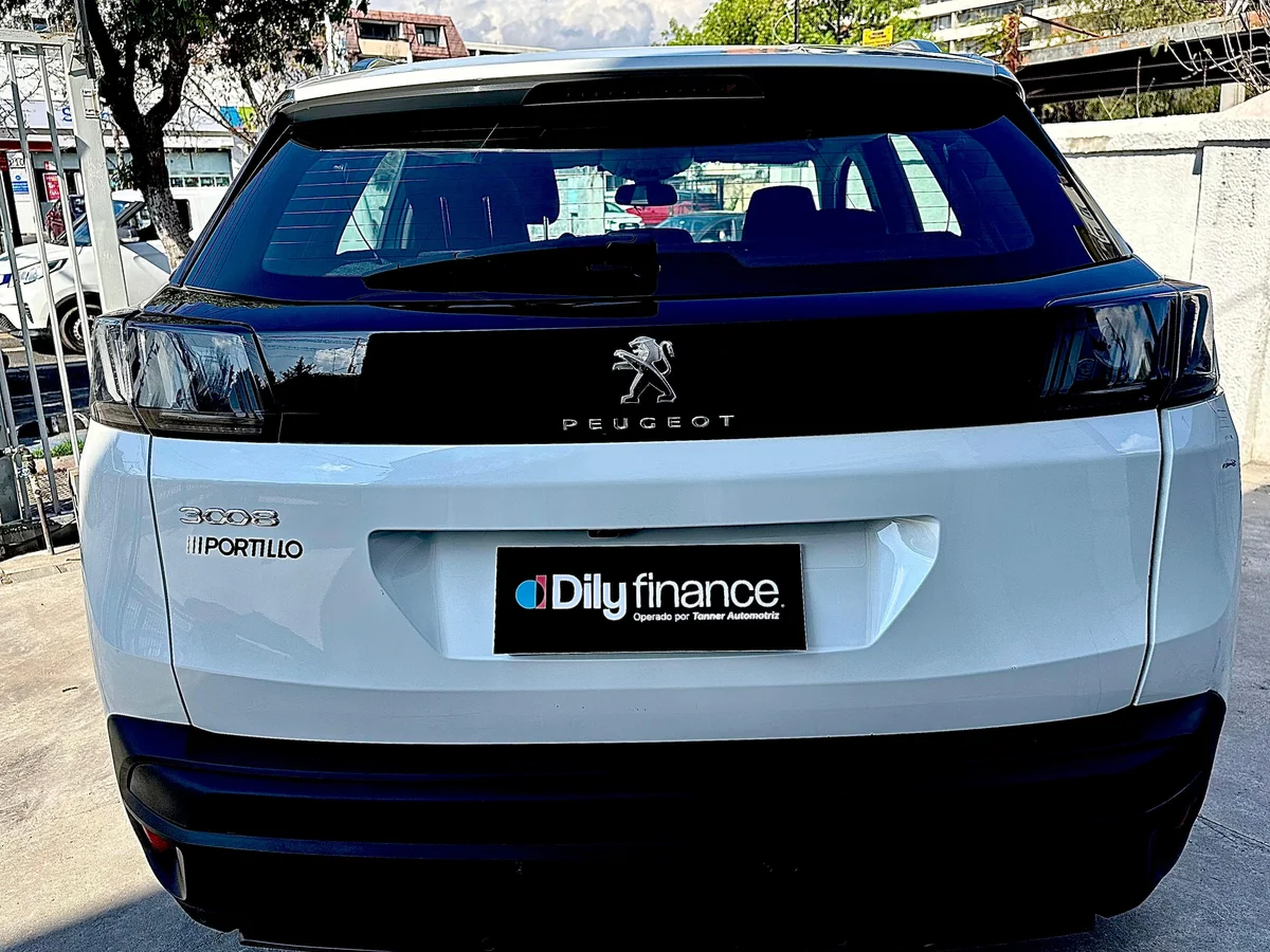 Peugeot 3008 Active Pack 1.5 Bluehdi 130 — foto 13 de 16