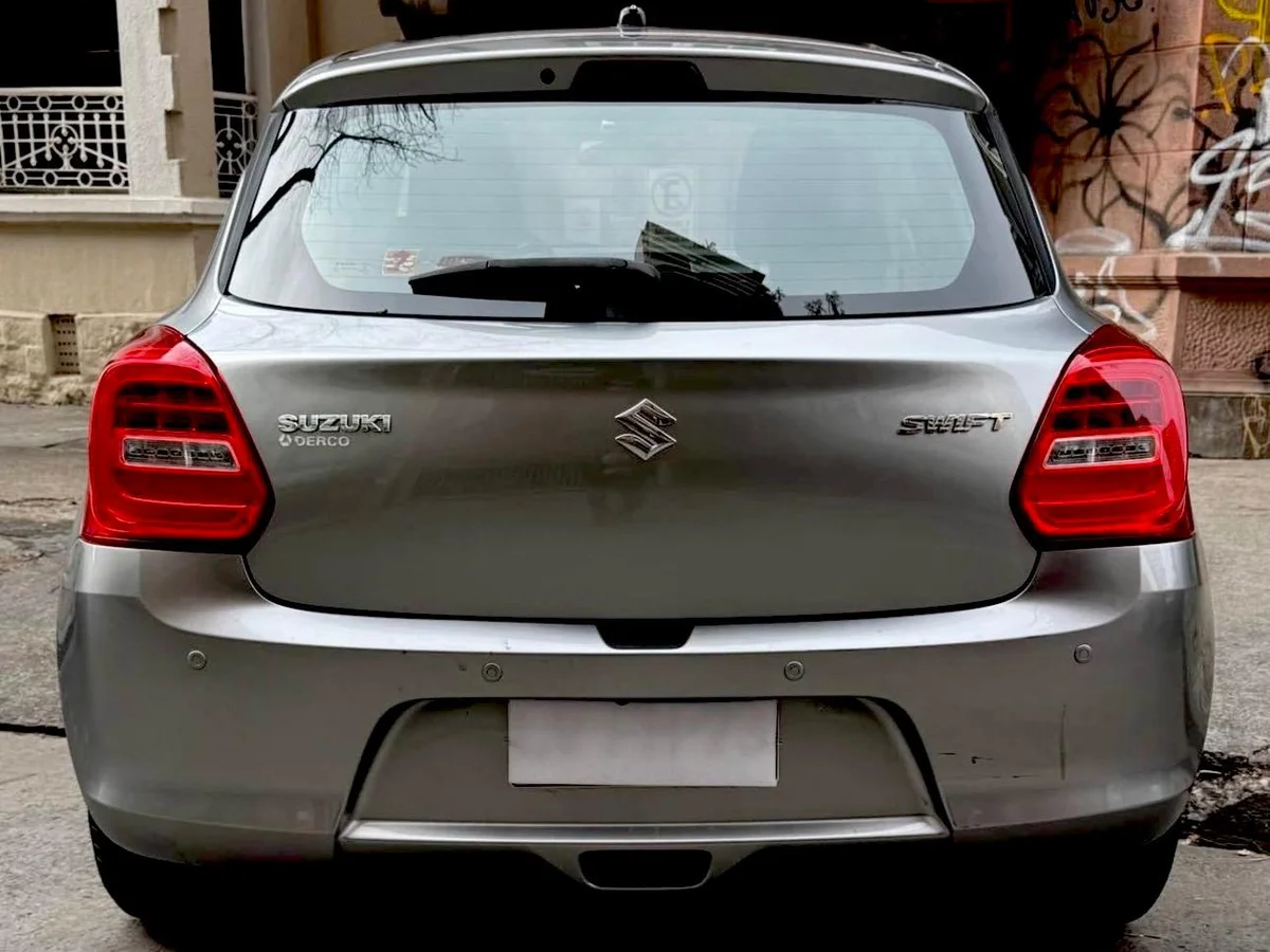 Suzuki Swift — foto 4 de 15