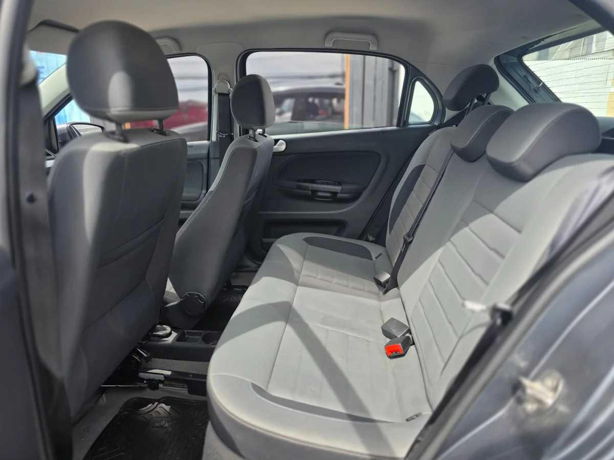 Volkswagen Gol1.6 Highline — foto 10 de 10