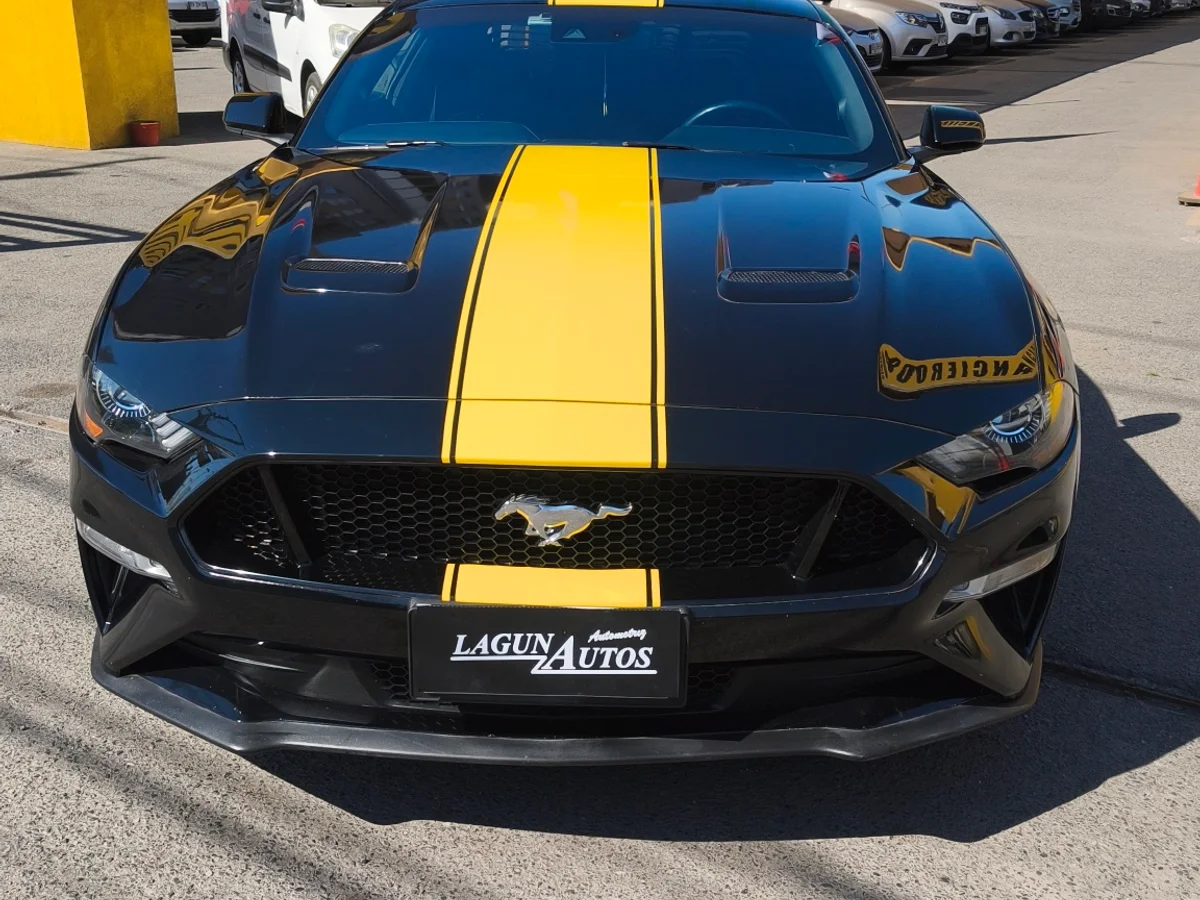 Ford Mustang Gt — foto 2 de 13