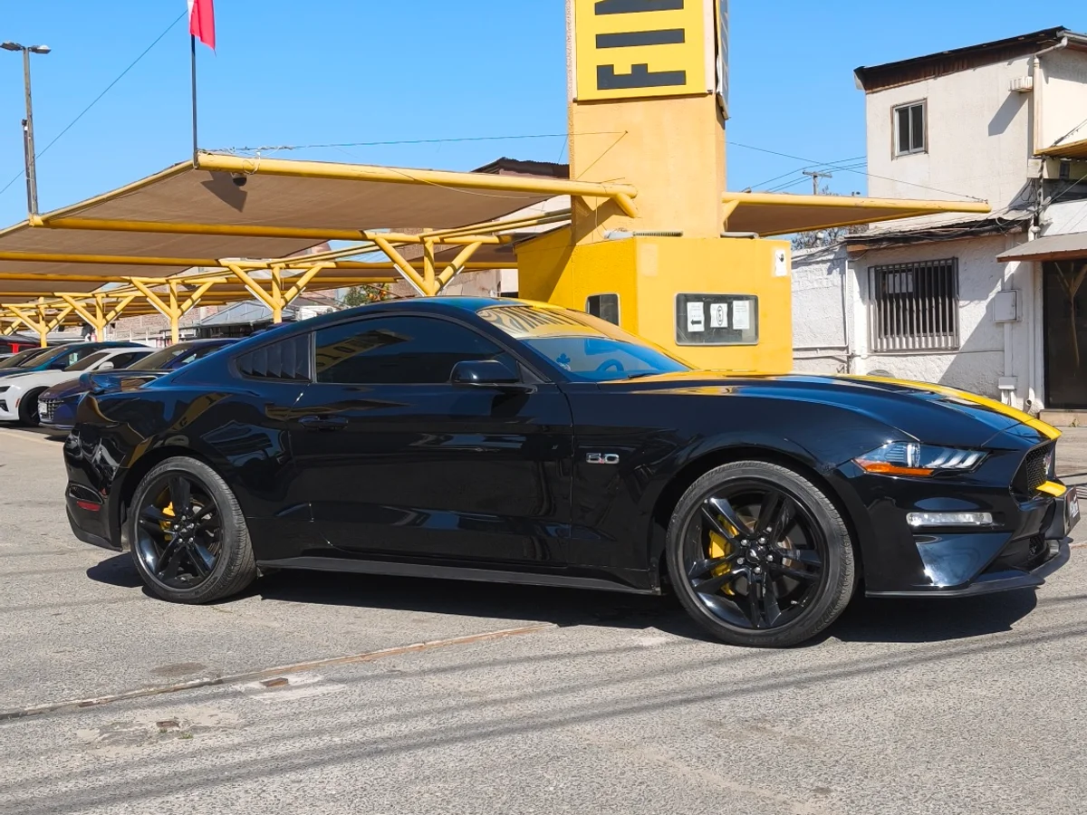 Ford Mustang Gt — foto 3 de 13