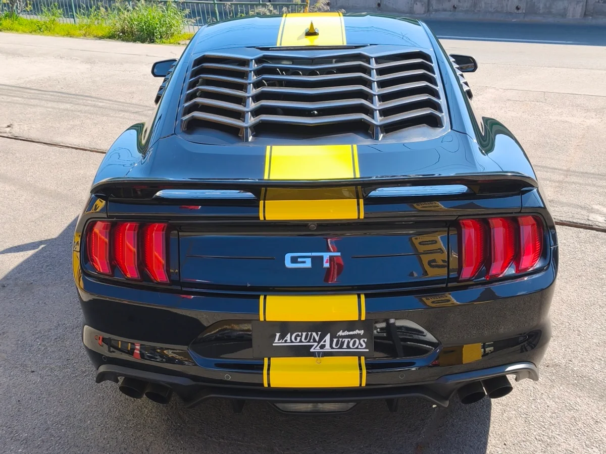 Ford Mustang Gt — foto 5 de 13