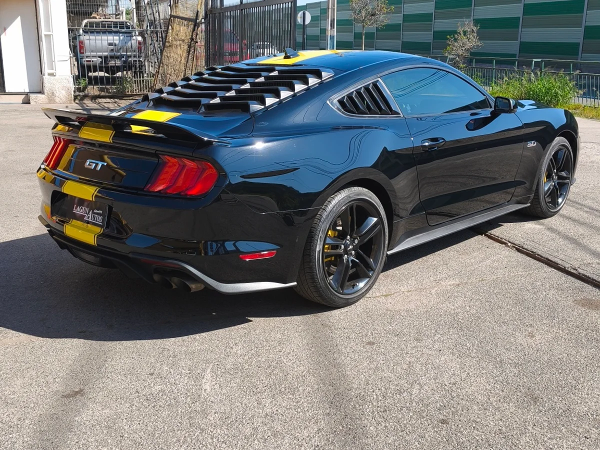 Ford Mustang Gt — foto 9 de 13