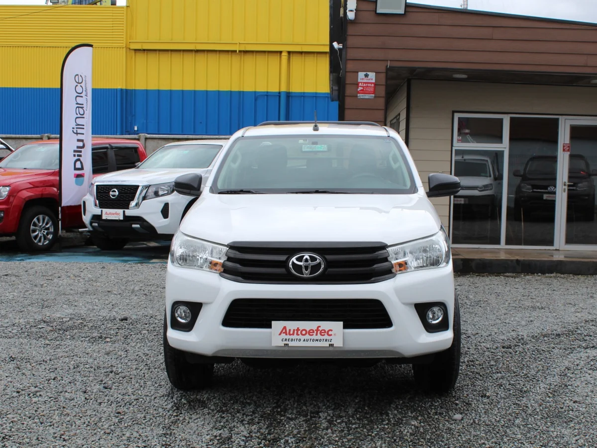 Toyota Hilux — foto 3 de 12