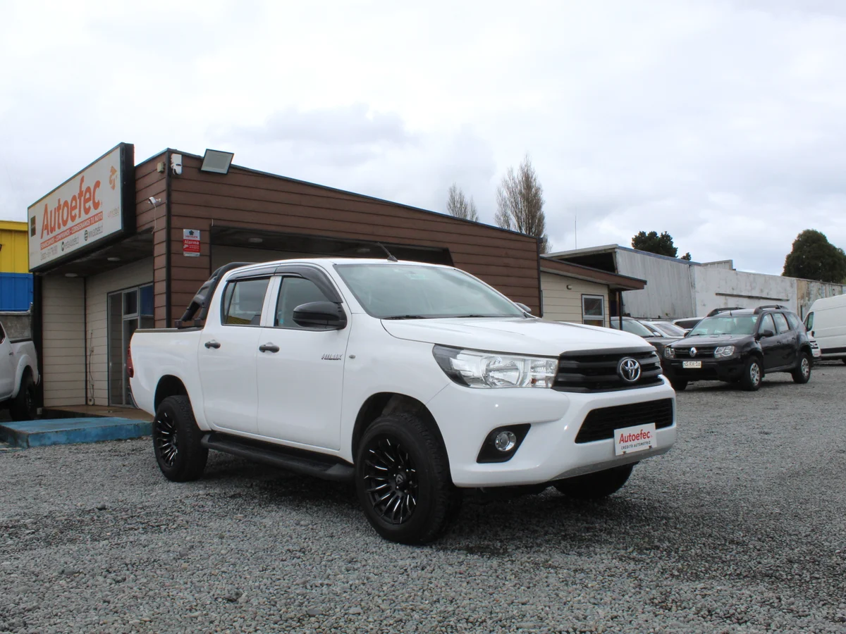 Toyota Hilux — foto 4 de 12