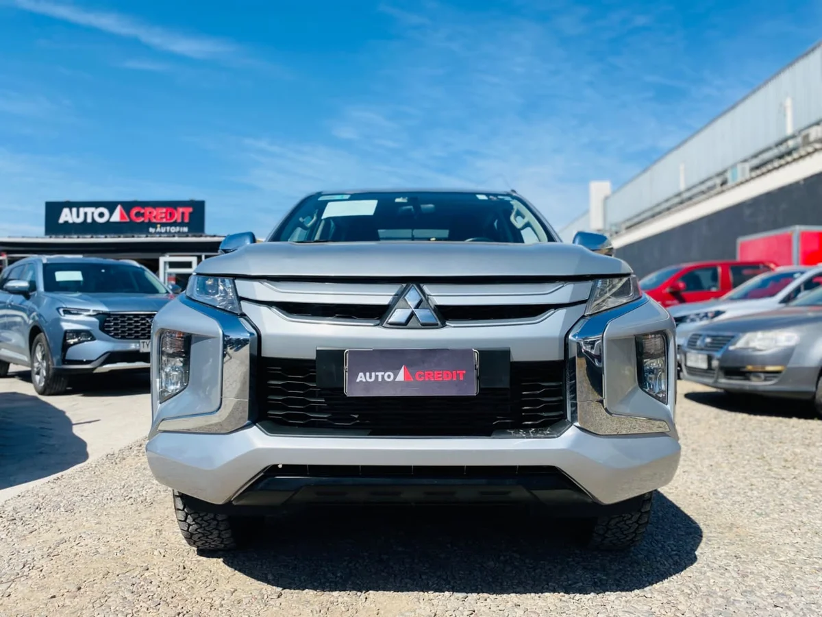 Mitsubishi L200 Katana Crt — foto 3 de 11