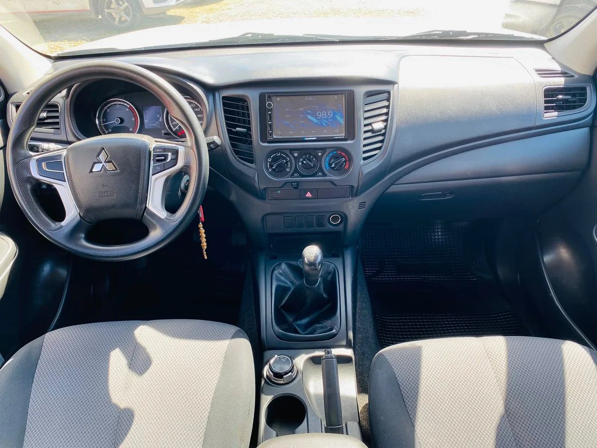 Mitsubishi L200 Katana Crt — foto 8 de 11