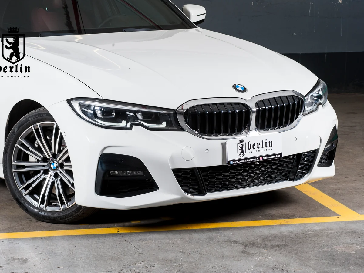BMW 330 — foto 6 de 25