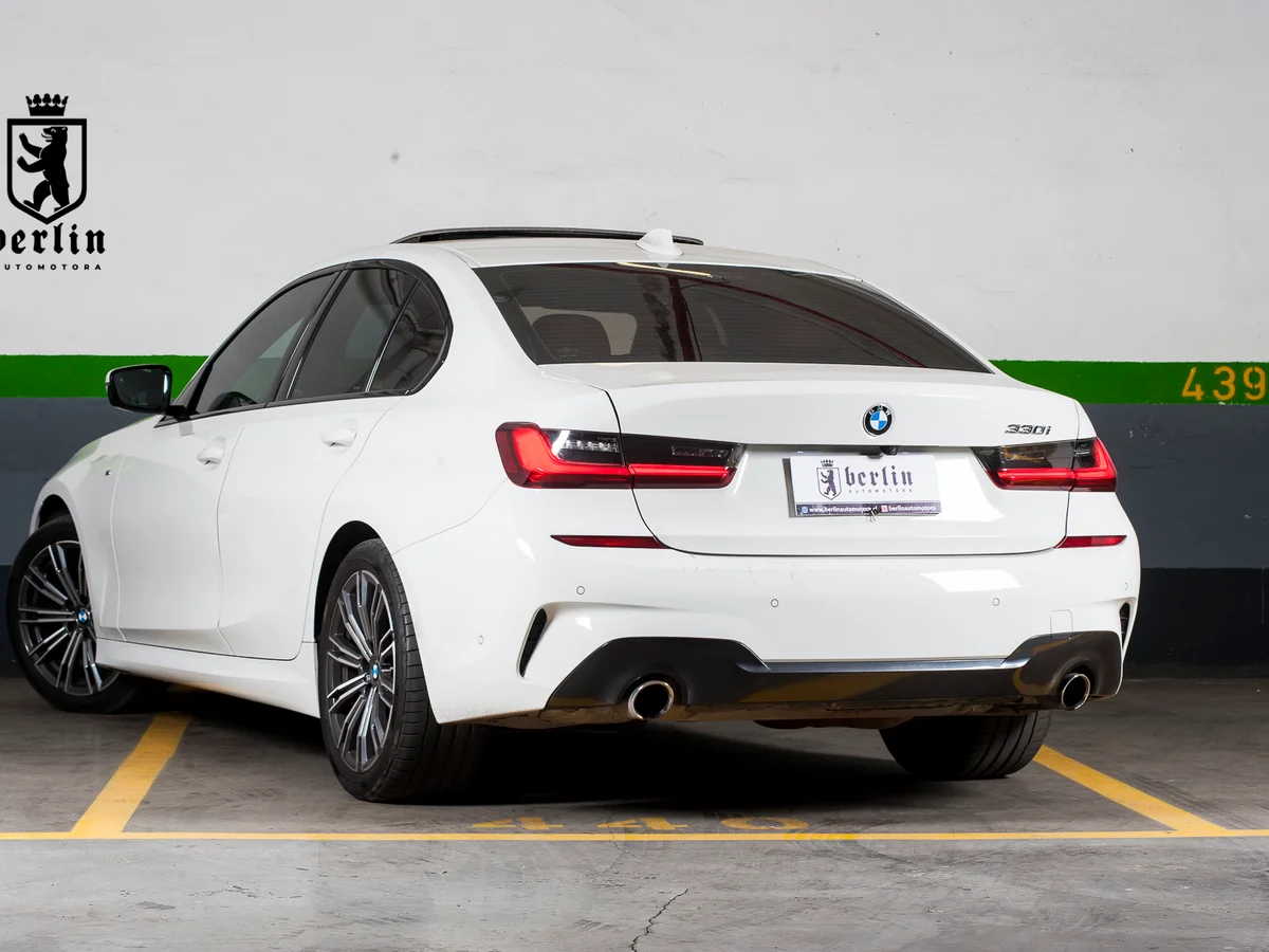 BMW 330 — foto 12 de 25