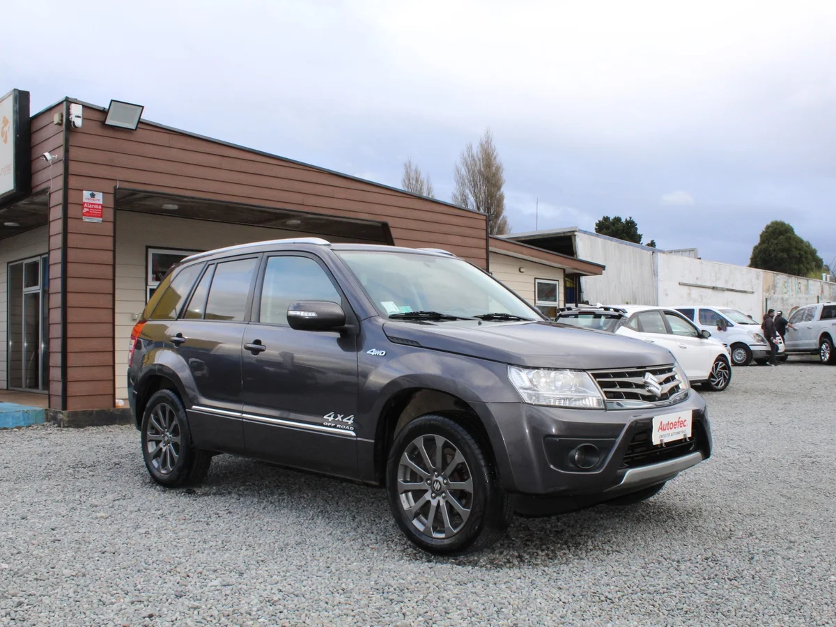Suzuki Grand Nomade — foto 4 de 11
