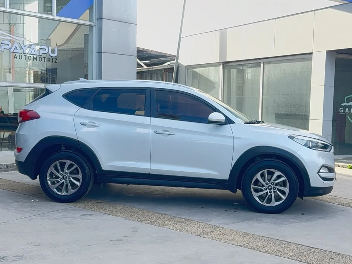 HYUNDAI TUCSON 2.0 DIESEL AT 2018 - Miniatura 4