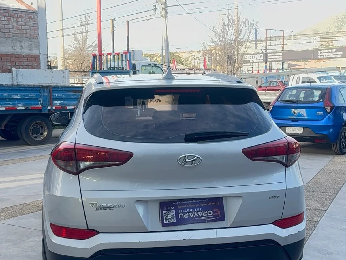 HYUNDAI TUCSON 2.0 DIESEL AT 2018 - Miniatura 5