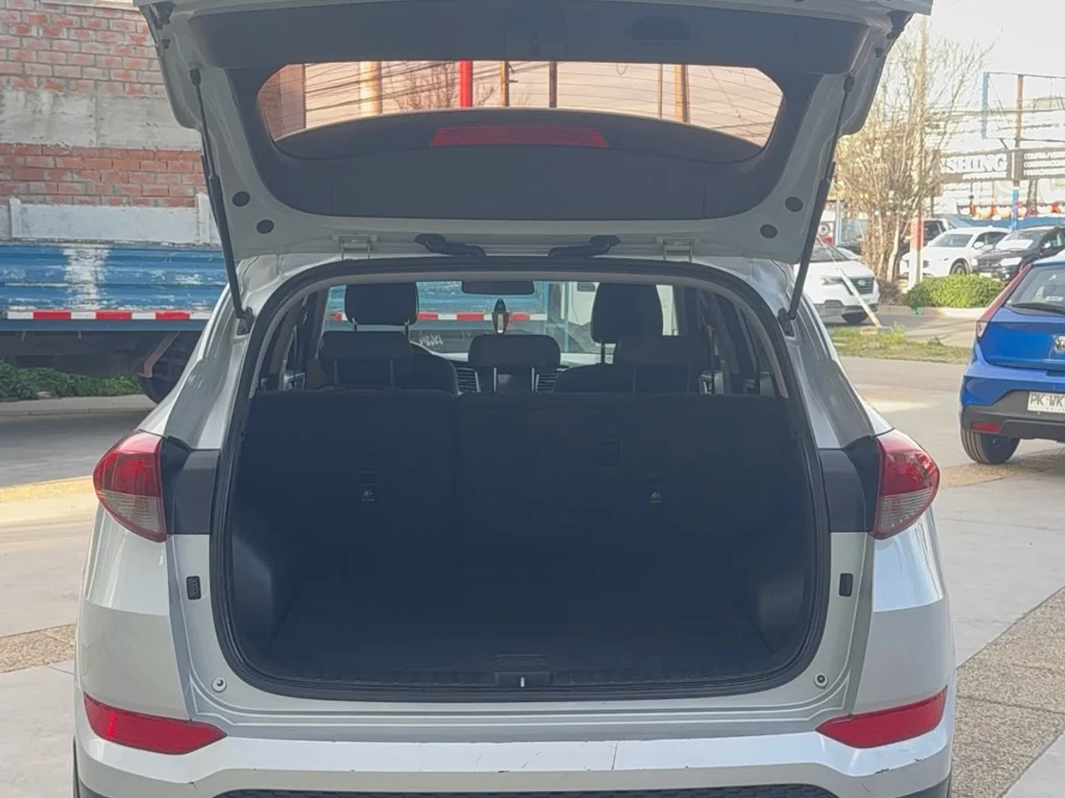 HYUNDAI TUCSON 2.0 DIESEL AT 2018 - Miniatura 6