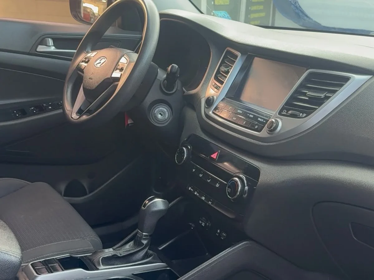 HYUNDAI TUCSON 2.0 DIESEL AT 2018 - Miniatura 10