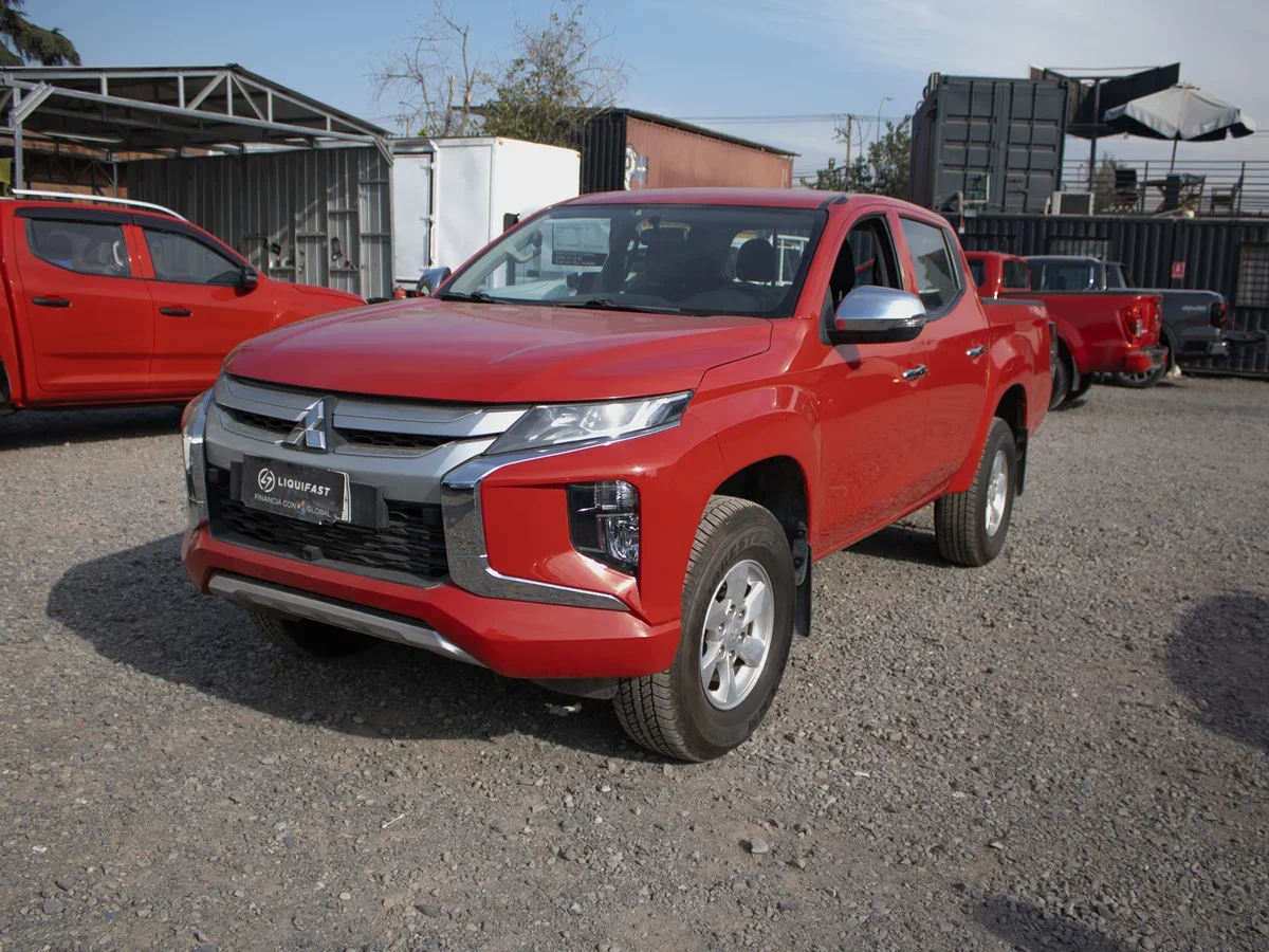 MITSUBISHI L200 KATANA CR 2023 miniatura 1