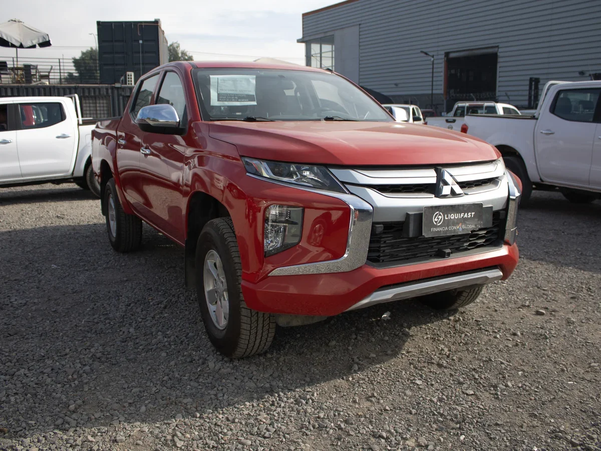 MITSUBISHI L200 KATANA CR 2023 miniatura 7