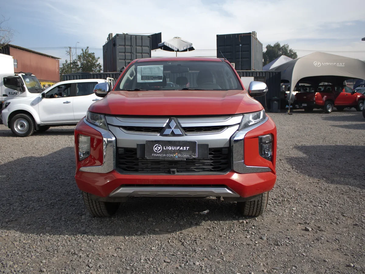 MITSUBISHI L200 KATANA CR 2023 miniatura 8