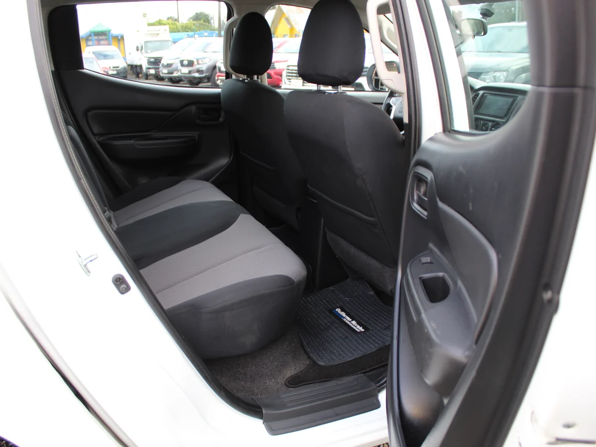 Mitsubishi L200 Katana Crt — foto 7 de 13