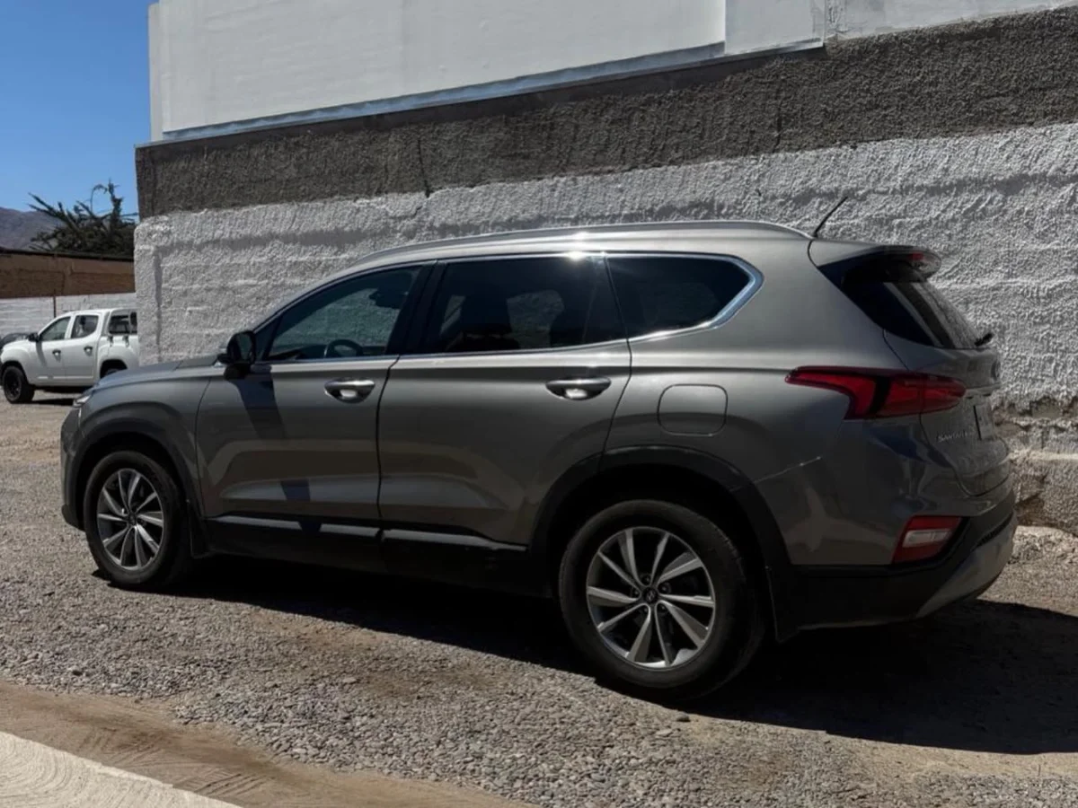Hyundai Santa Fe2.2 Crdi Diesel 2Wd E6 — foto 5 de 10