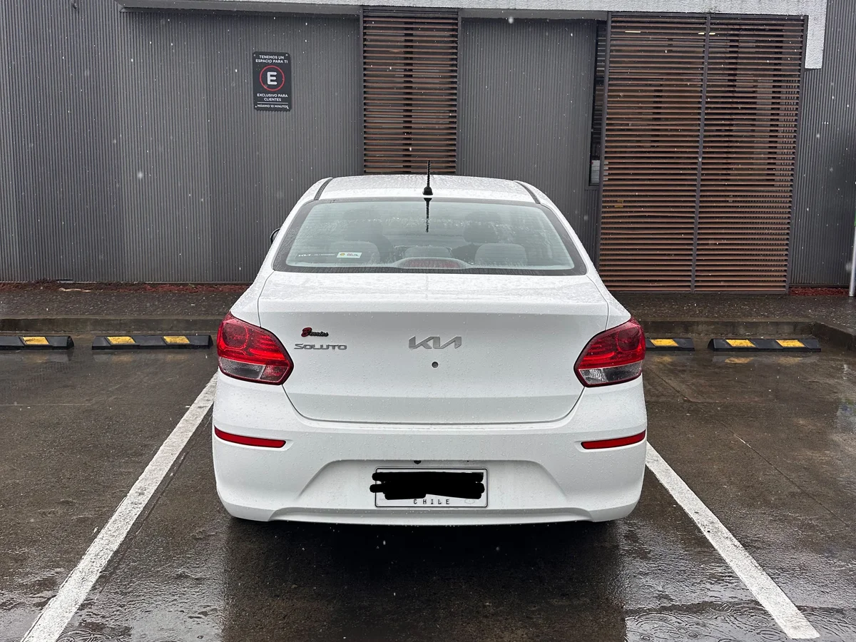 KIA Soluto — foto 2 de 3
