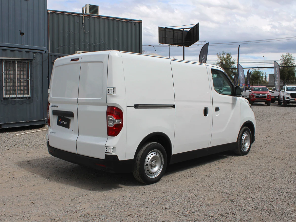 MAXUS EV30 ELECTRICO CARGO 4X2 AT 5P 2024 miniatura 4
