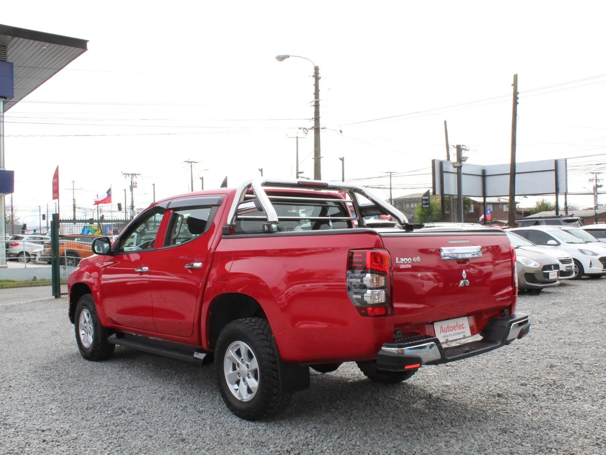 Mitsubishi L200 Katana Crt — foto 10 de 13