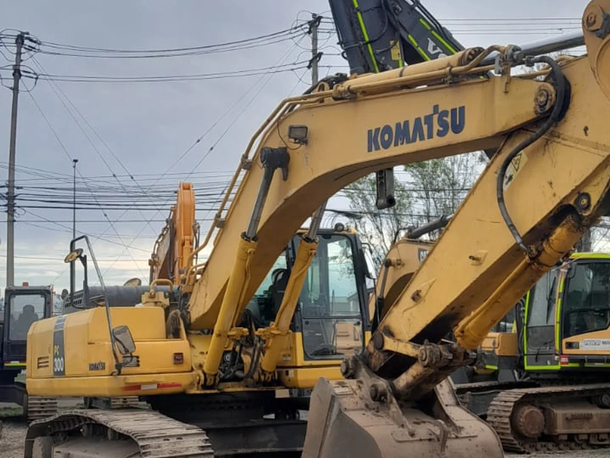 Komatsu PC300 2014