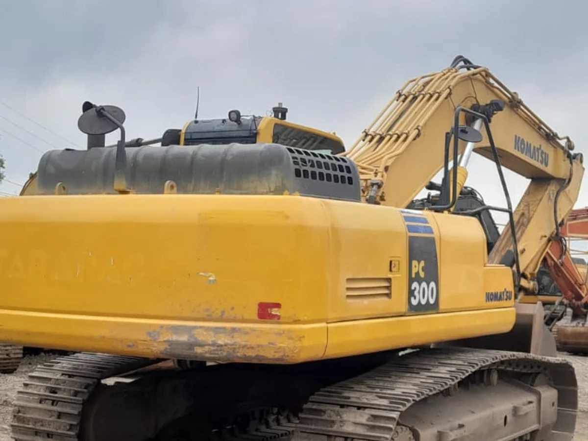 Komatsu PC300 2014