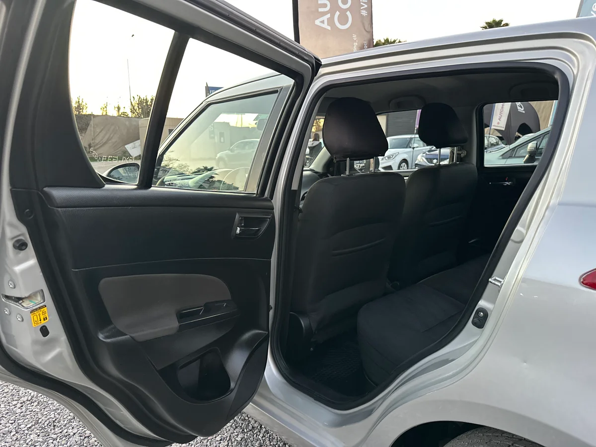 SUZUKI Swift GL HB 1.2 AUT 2015 - Miniatura 17