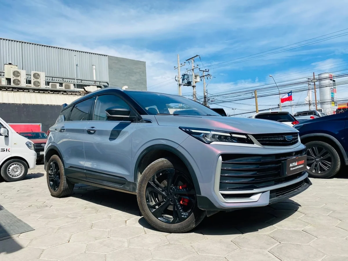 Geely Coolray Sport — foto 3 de 14