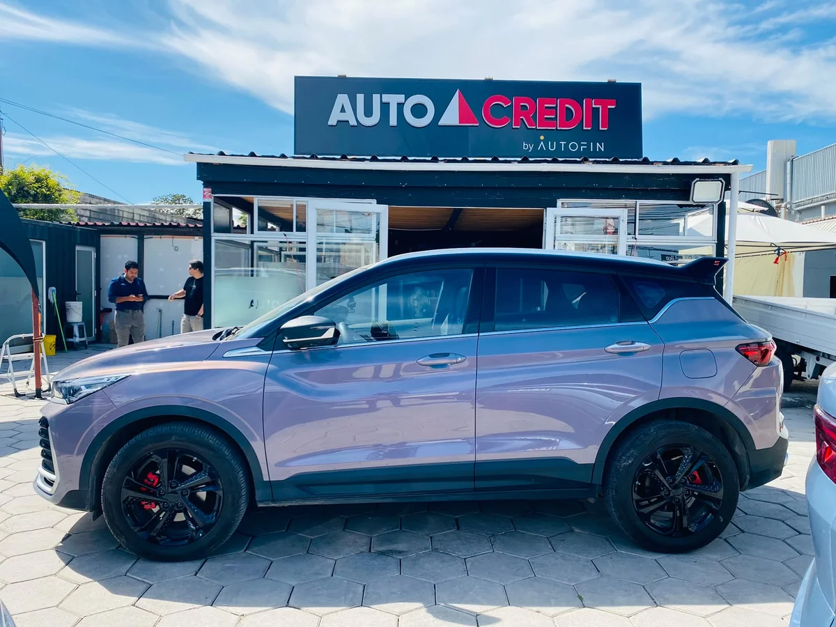 Geely Coolray Sport — foto 4 de 14