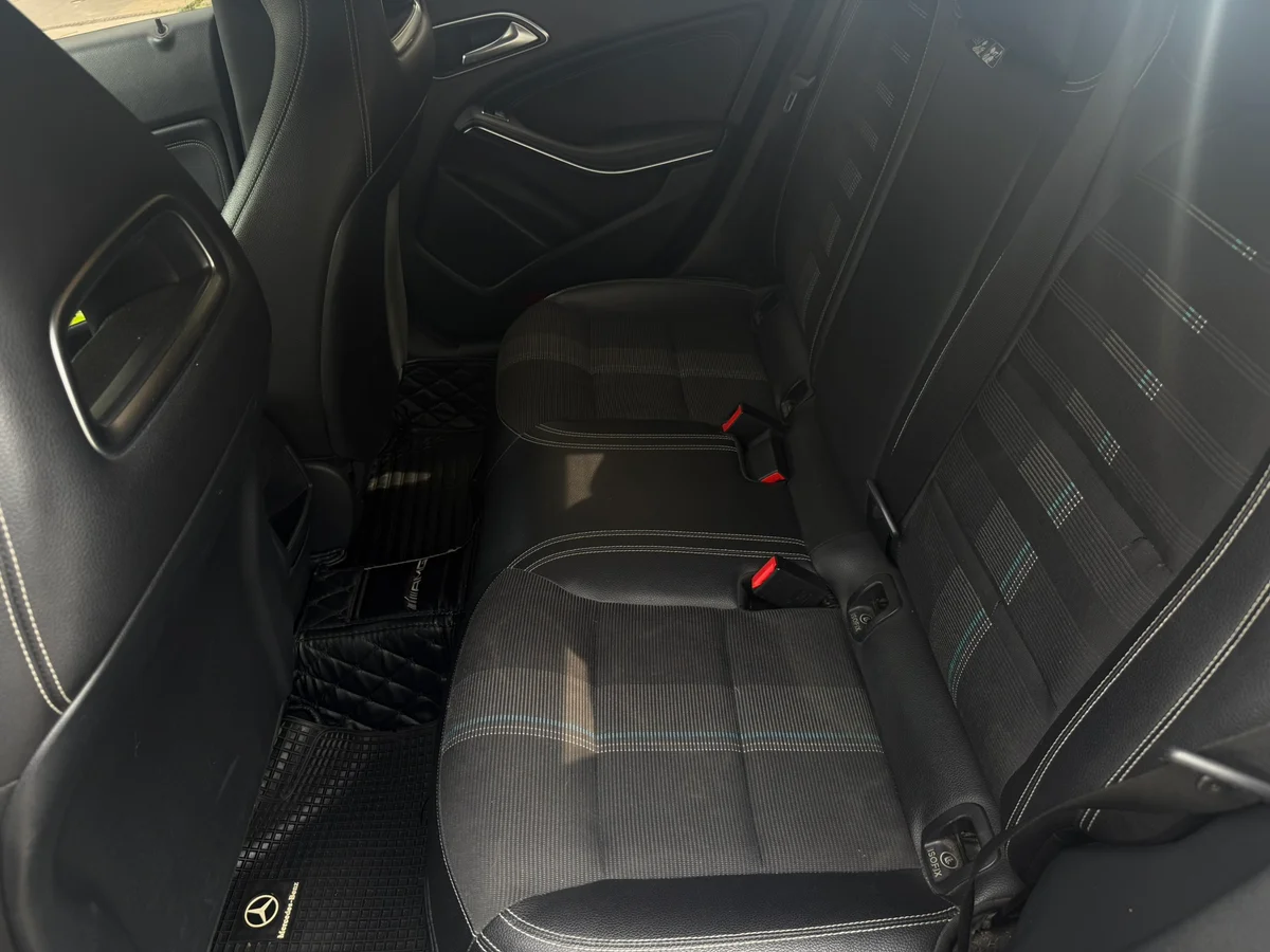 MERCEDES BENZ CLA 180 1.6 4X2 AT 4P 2018 - Miniatura 11
