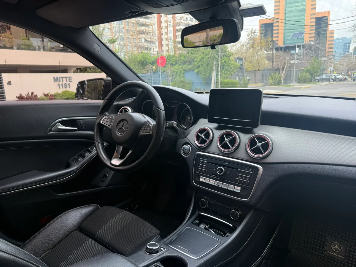 MERCEDES BENZ CLA 180 1.6 4X2 AT 4P 2018 - Miniatura 14