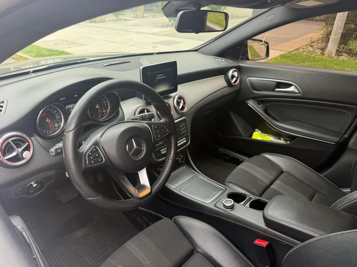 MERCEDES BENZ CLA 180 1.6 4X2 AT 4P 2018 - Miniatura 16