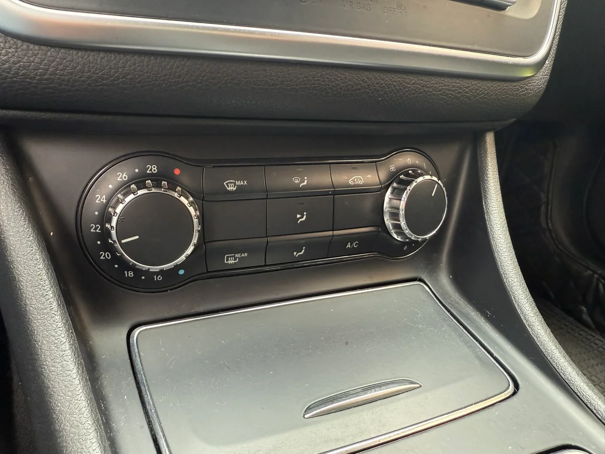 MERCEDES BENZ CLA 180 1.6 4X2 AT 4P 2018 - Miniatura 19