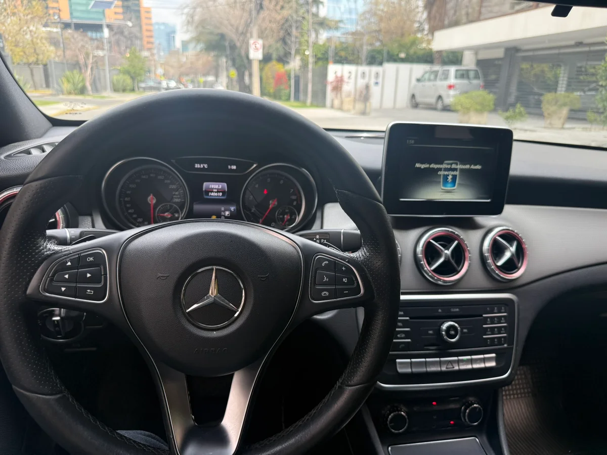 MERCEDES BENZ CLA 180 1.6 4X2 AT 4P 2018 - Miniatura 21