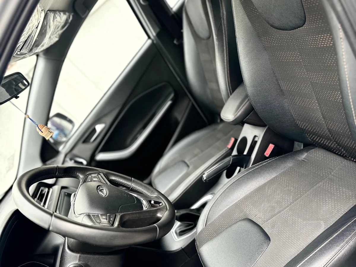 Chery Tiggo 2 — foto 8 de 20