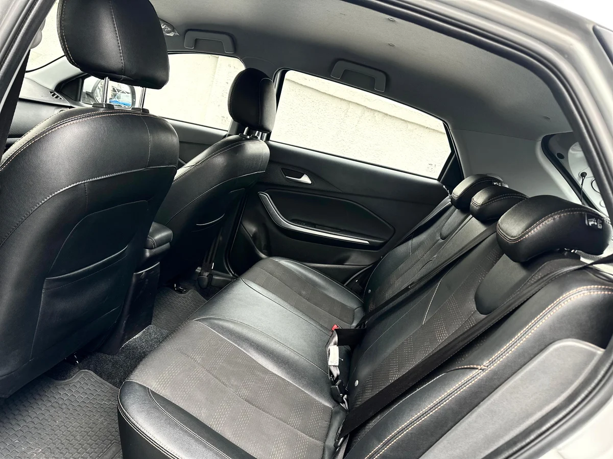 Chery Tiggo 2 — foto 9 de 20
